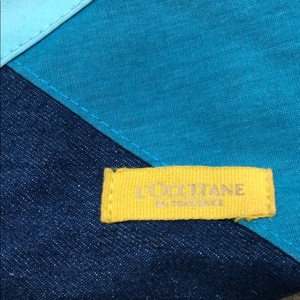 L’occitane Pouch - Picture 2 of 5
